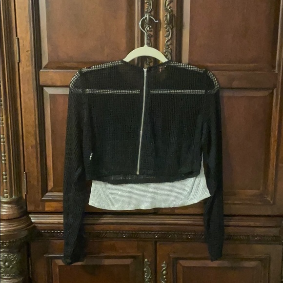 Top - Picture 2 of 3